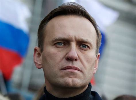 Il Caso Navalny: Un avvelenamento sospetto e la lotta per la libertà di parola in Russia